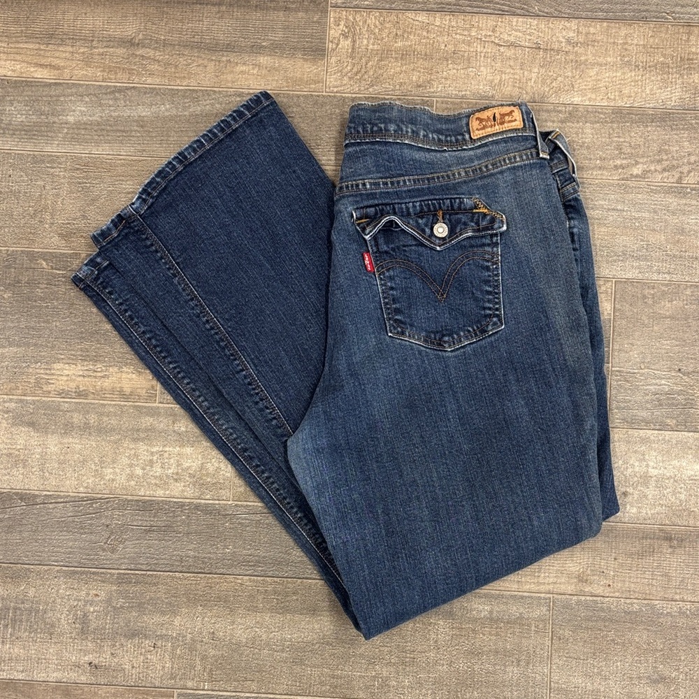 Levi's Women's‎ Dark Wash 515 Boot Cut Jeans Size 16